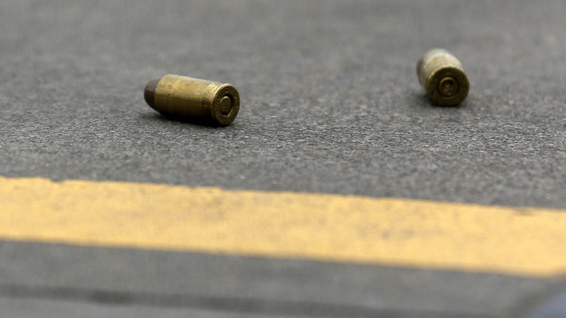 Villa Alemana: Hombre fue baleado cuando estaba en su auto afuera de supermercado