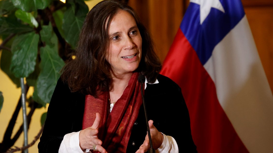 Canciller Urrejola viajará a Bruselas a firmar modernización de acuerdo con la Unión Europea