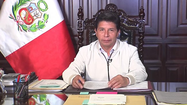 Castillo negó acusación de corrupción, a pocas horas de que el Congreso vote su destitución