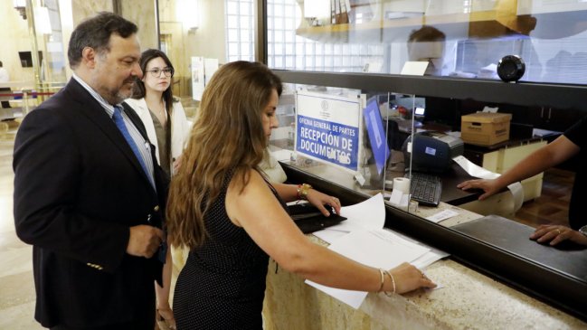 Exseremi de Desarrollo Social denunció ante Contraloría su polémica salida: 