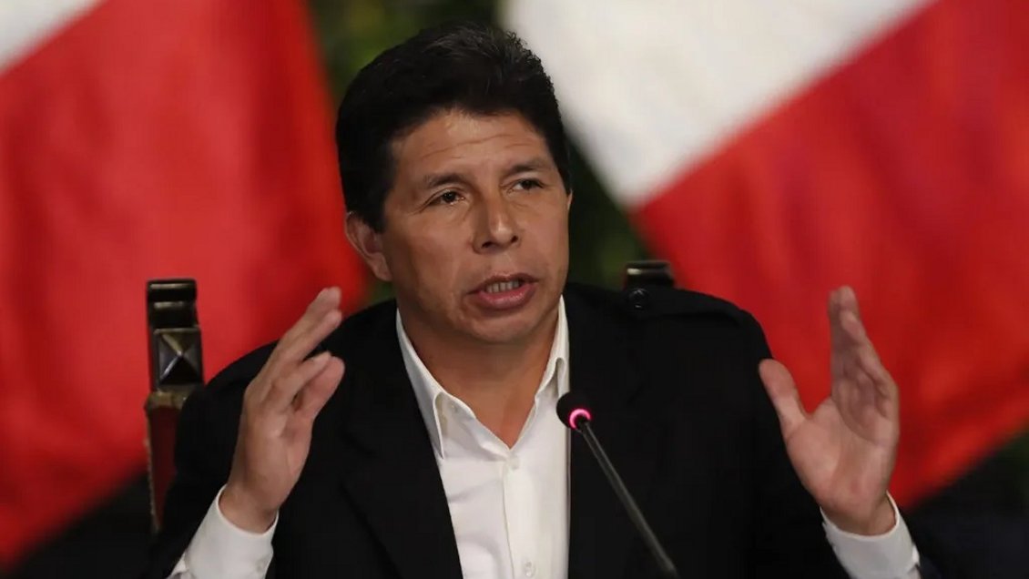 Castillo disuelve el Congreso e instaura un Gobierno de emergencia en Perú