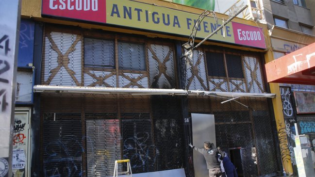 Ex Fuente Alemana se irá de Plaza Baquedano ante reiterados ataques vandálicos