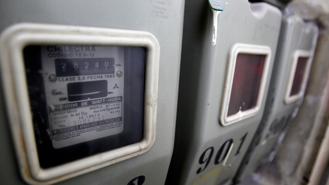 Familia de niño electrodependiente en Antofagasta está sin luz y organizó bingo para saldar millonaria deuda