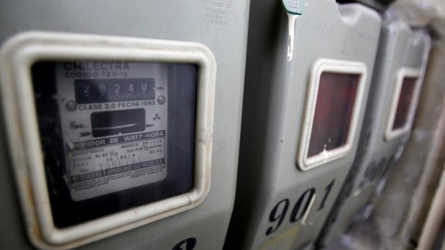 Familia de niño electrodependiente en Antofagasta está sin luz y organizó bingo para saldar millonaria deuda