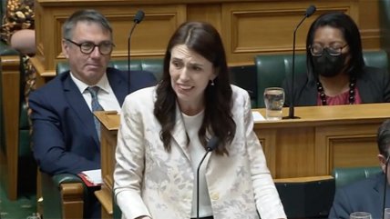   Un micrófono captó a Jacinda Ardern llamando 