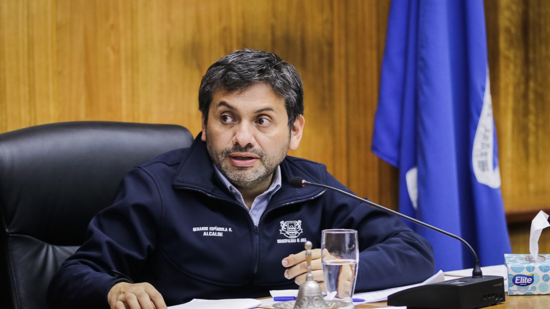 Alcalde de Arica dice a Tohá que su visita es "urgente" Estamos