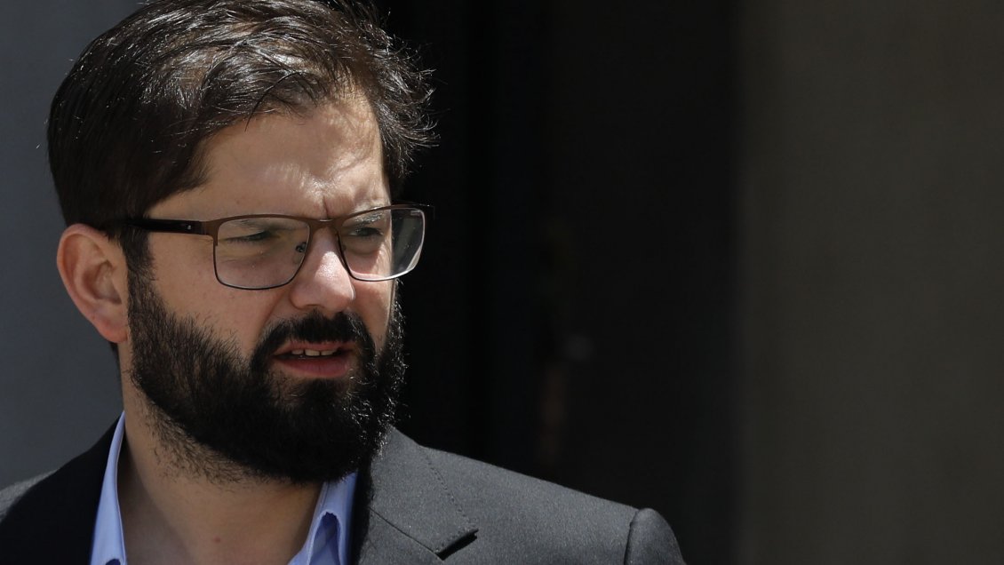 Presidente Boric pide que expertos sean remunerados: 