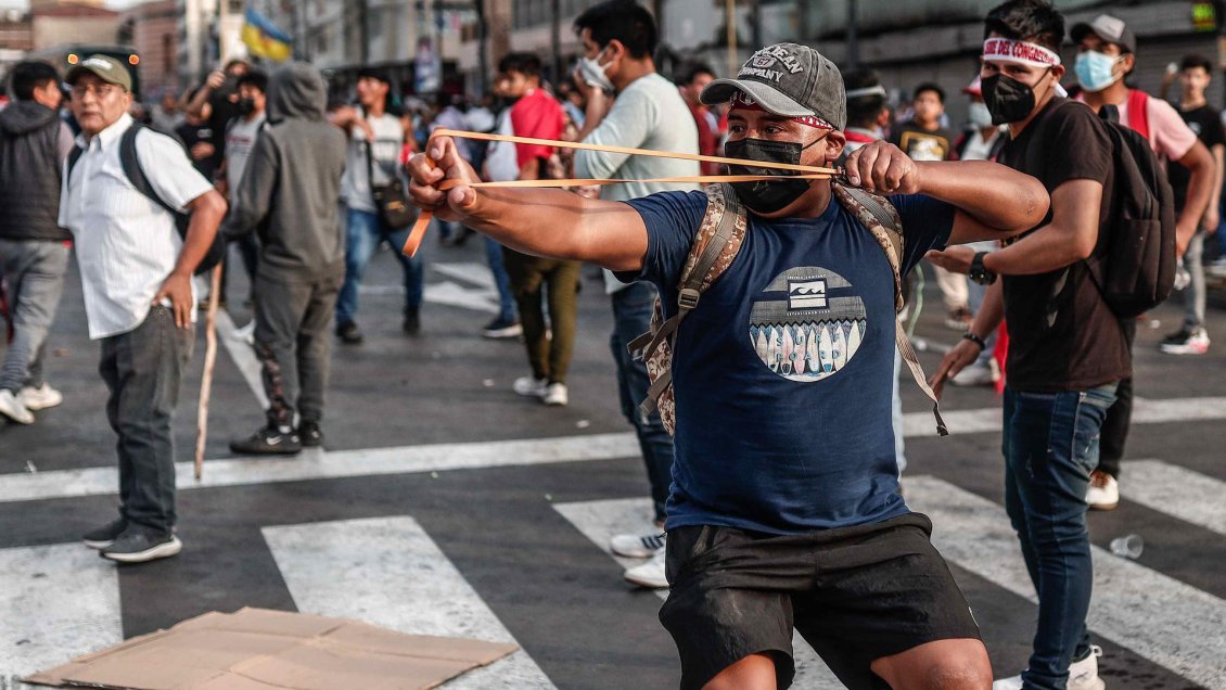 Gobierno peruano declara el estado de emergencia en todo el país por 30 días
