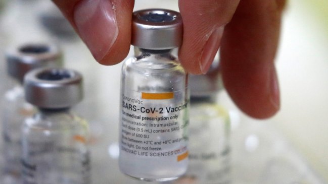 Minsal: Casos confirmados de Covid disminuyeron 28% en dos semanas