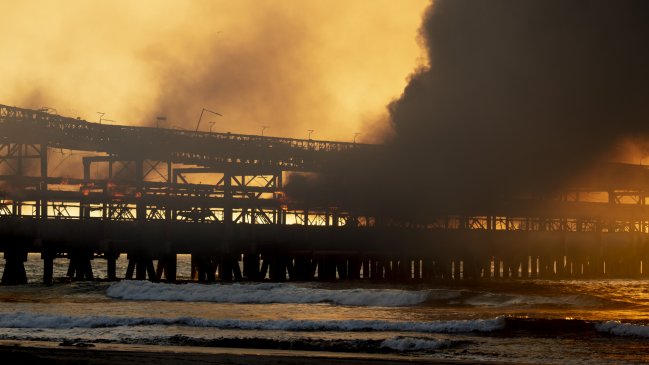 Incendio afecta a dependencias de Puerto Ventanas en Puchuncaví