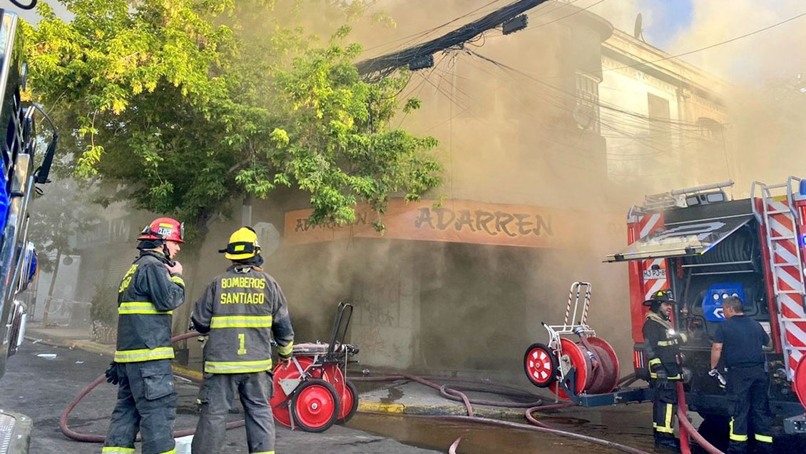 Bomberos controló incendio en el Barrio Patronato: hay cinco locales afectados