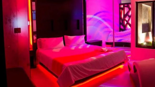 Motel funó a pareja que se robó las sábanas: 