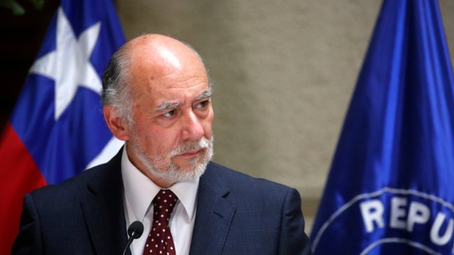 Ante compleja sucesión en el Ministerio Público, senador Flores propone 