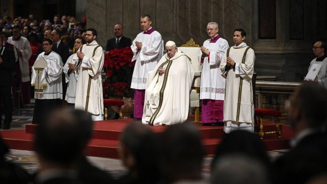 En su mensaje de Navidad, el papa pidió el fin de la 