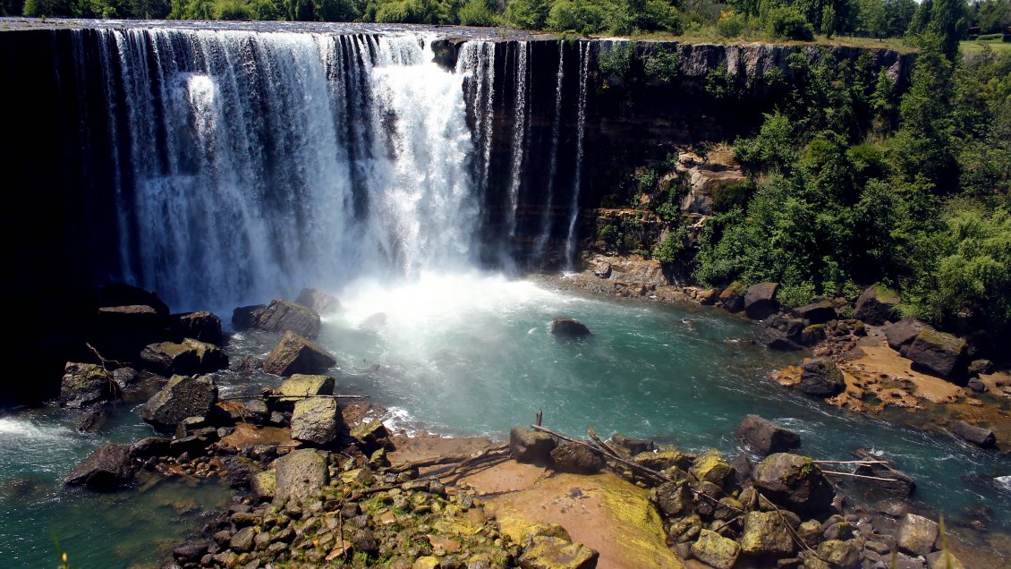 Mujer que se bañaba con sus nietos murió ahogada en los Saltos del Laja