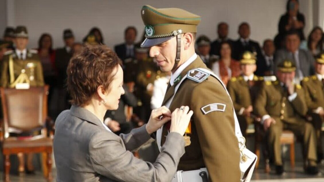 Reforma post estallido: Egresaron los primeros carabineros con dos años de formación