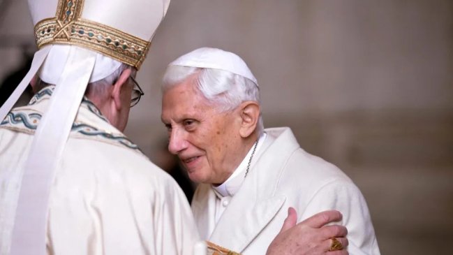   El estado de salud de Benedicto XVI se ha agravado en las últimas horas 