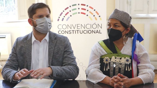 Boric: Elisa Loncon está equivocada, el nuevo proceso constituyente es totalmente democrático