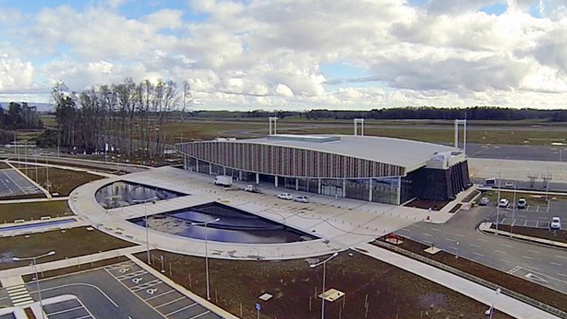 Aeropuerto de Freire estuvo cerrado debido a problemas técnicos de avión de la FACh