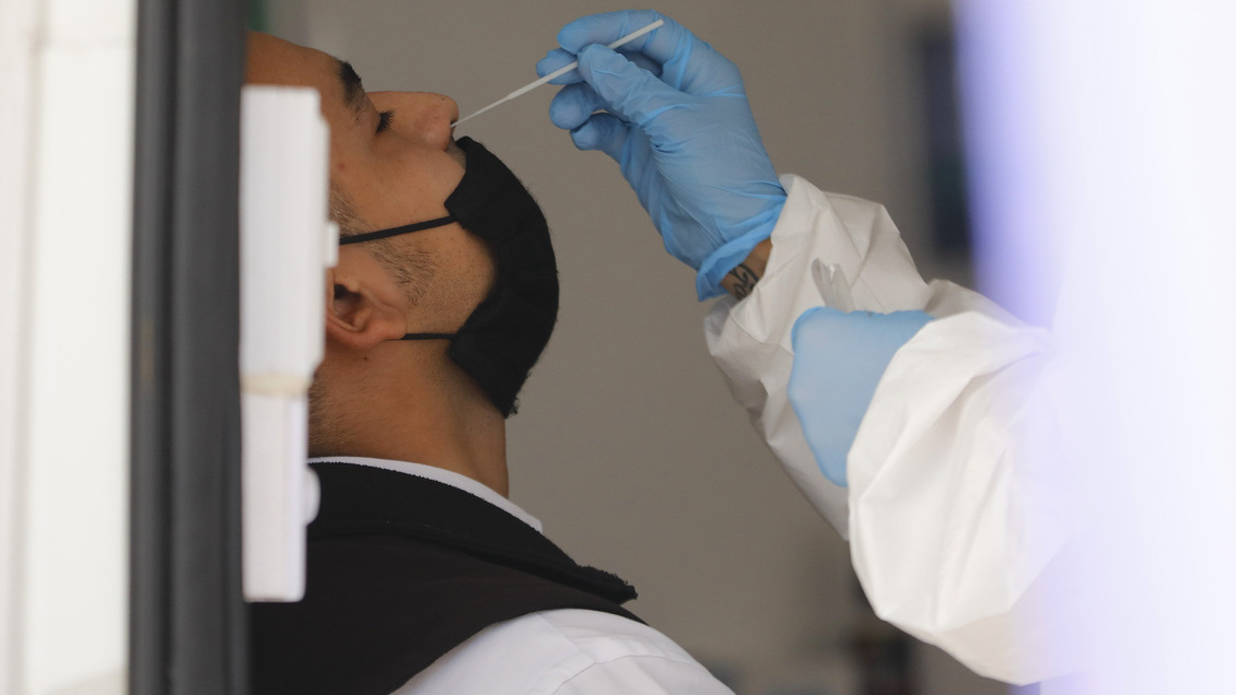 Chile inició el año con 4.207 casos nuevos de Covid y una positividad del 18,15%