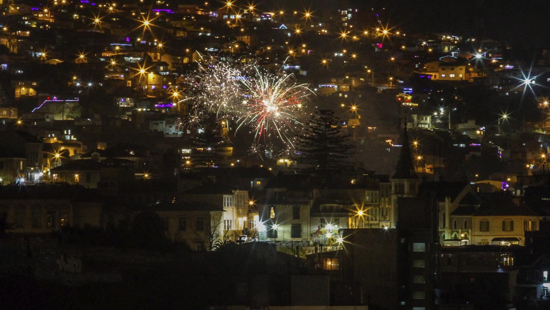 Sharp propondrá al Concejo Municipal querellarse contra empresa por cancelación de fuegos artificiales