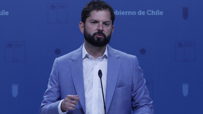 Desaprobación a Boric sigue en 70%: Inseguridad y cambios de opinión son las principales causas, según Cadem