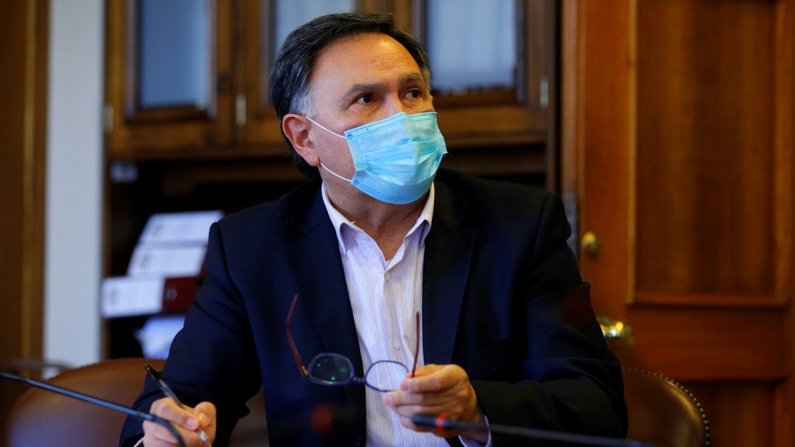 Mellado exige que diputados RN voten en bloque la acusación a Jackson: 