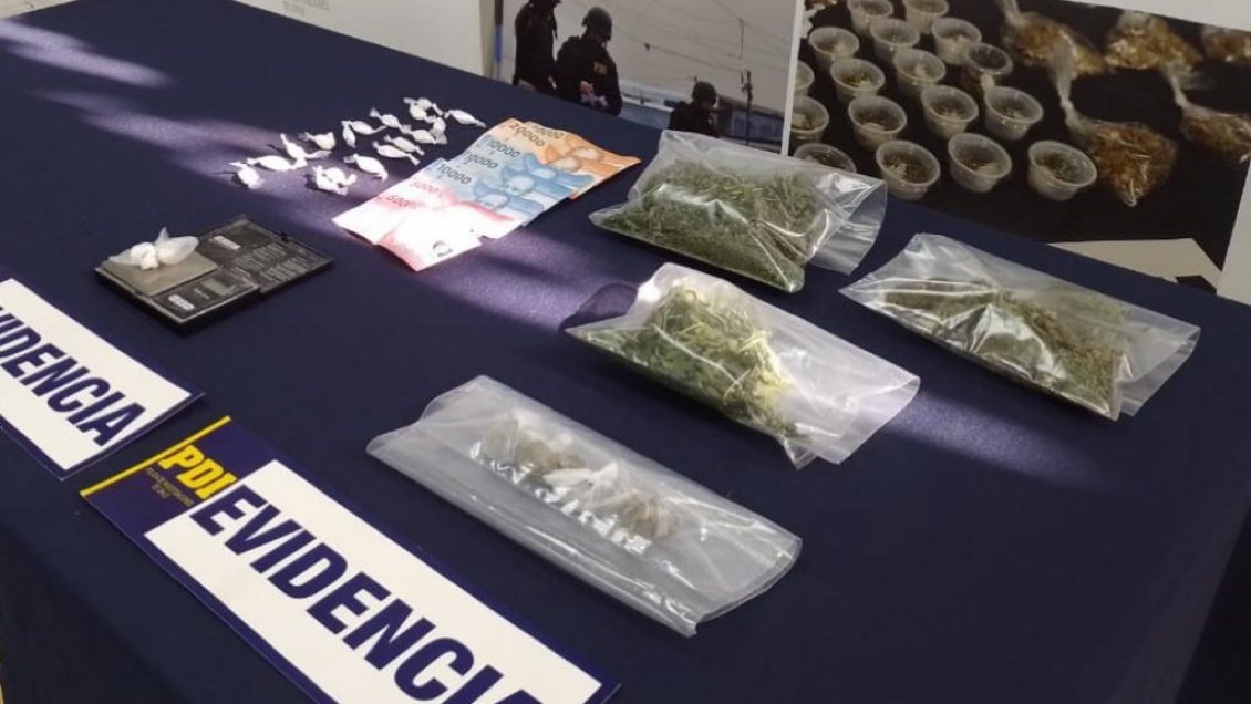 Detienen a sujeto imputado por vender droga en San Vicente