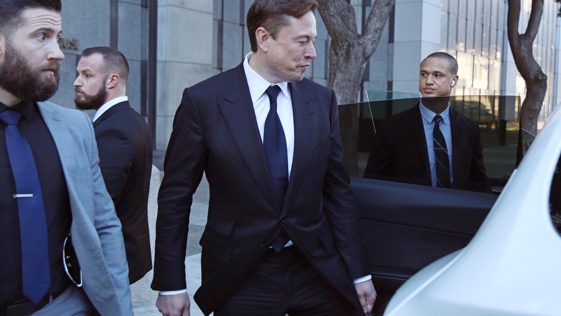 Musk presume de popularidad e implora que los anunciantes vuelvan a Twitter