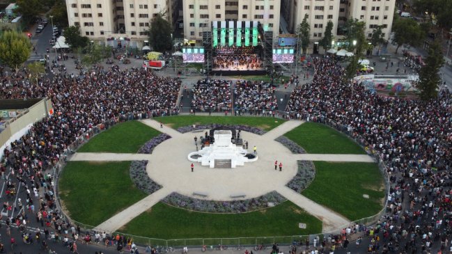  Revive el multitudinario concierto ciudadano de la Universidad de Chile 