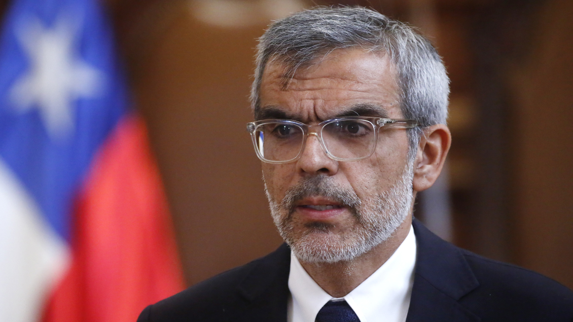 Ministro de Justicia: La discusión en el TC excede los indultos del Presidente Boric a todos los decretos otorgados desde 1981