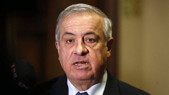 Mañalich: La responsabilidad fundamental de la crisis de las isapres es del Estado