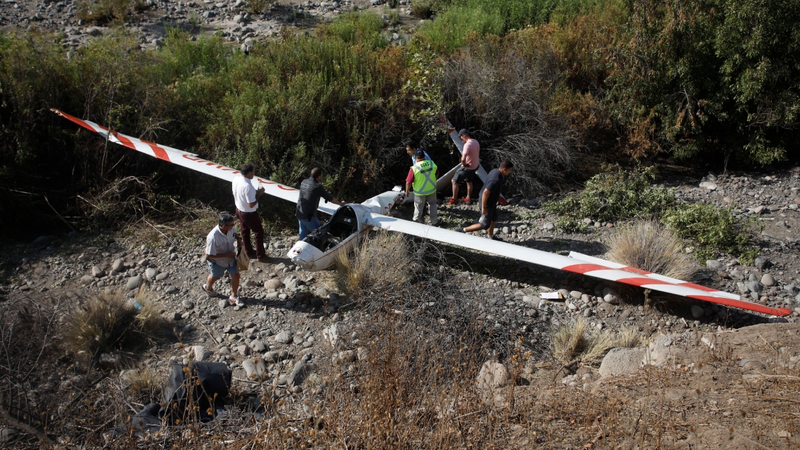 Planeador aterrizó de emergencia en la ribera del Río Mapocho en Vitacura