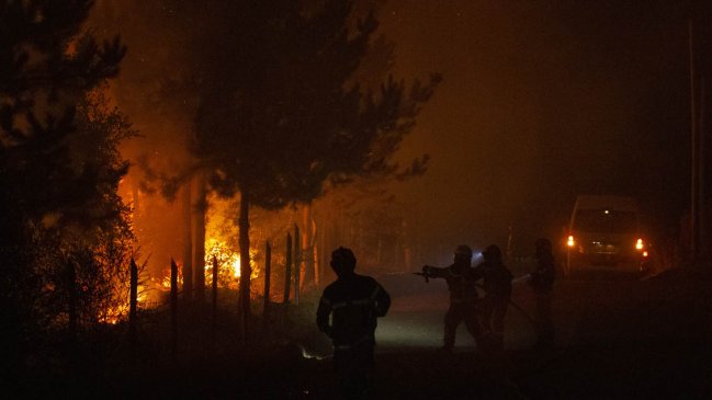 Tras denuncia de piloto español, mando militar ordenó disponer del agua de piscinas privadas