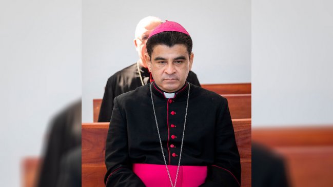 Obispo nicaragüense que se negó a ser desterrado es condenado a 26 años