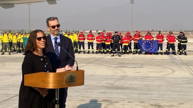 Canciller Urrejola ante críticas por sus vacaciones: 