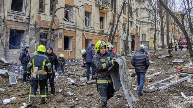 Stoltenberg urge a acelerar entrega de munición a Ucrania para “salvar vidas”