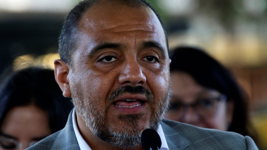 Ministro de Educación tras incendios forestales: El compromiso es que las escuelas deben ser recuperadas