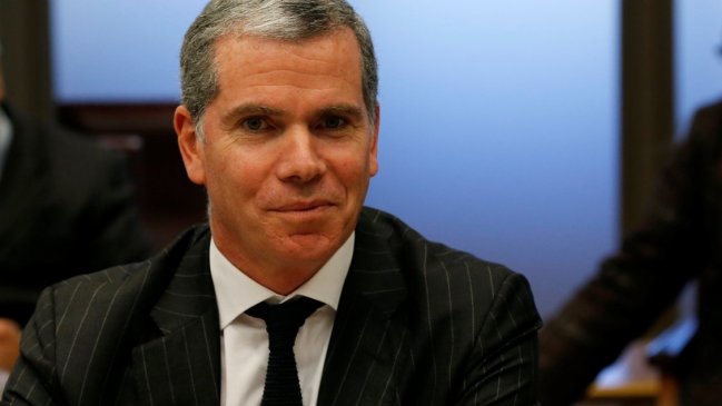 Exministro Felipe Bulnes protagonizó altercado con empresario en un restorán de Zapallar