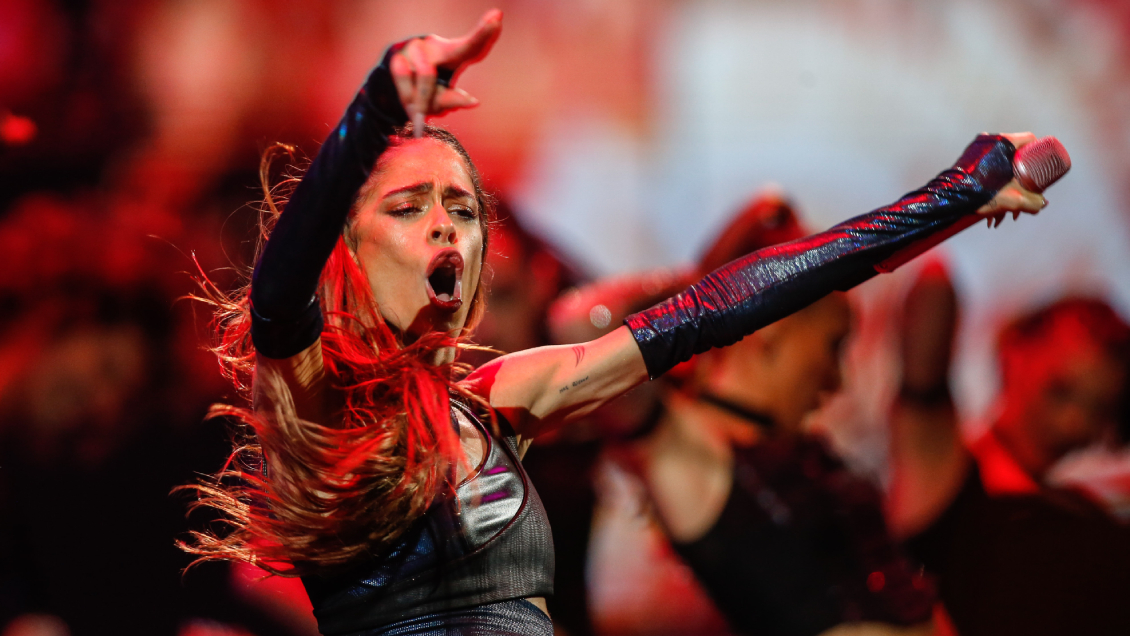 Tini se lució bailando 