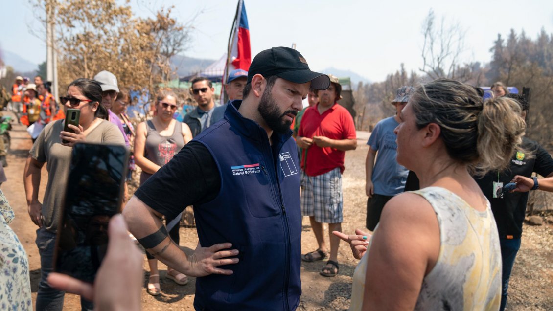 Cadem: Aumenta apoyo al trabajo del Gobierno en la emergencia de los incendios forestales