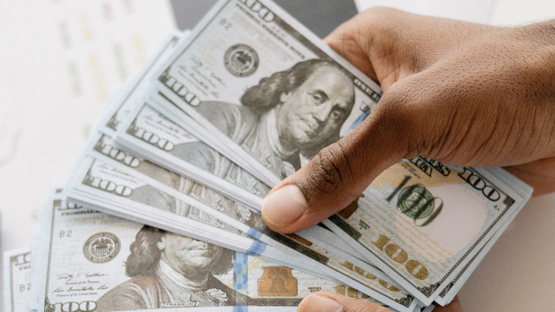 Le ocultó a su esposa que había ganado la lotería y ahora debe indemnizarla con millonaria cifra