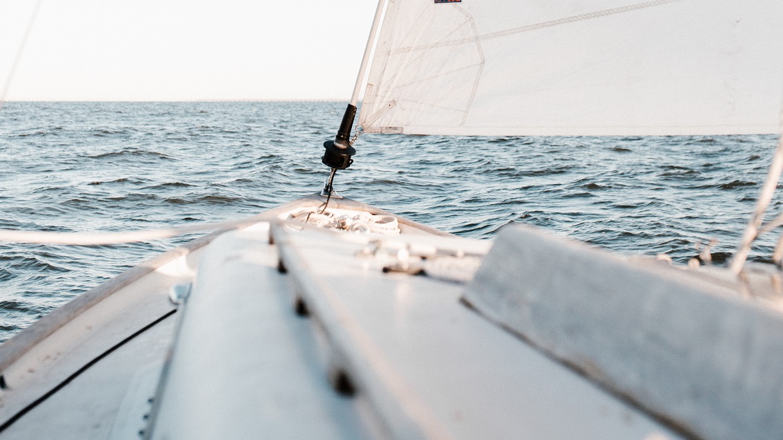 Hombre naufragó y sobrevivió casi un mes comiendo ketchup