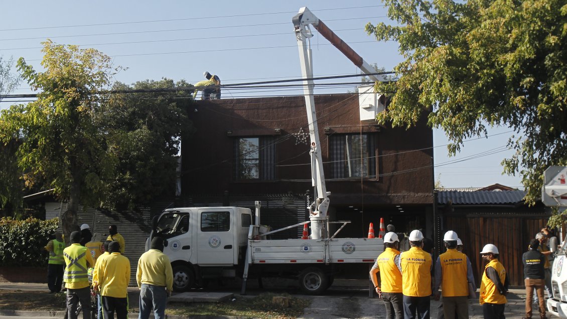 Municipio de La Florida demuele supuesta 