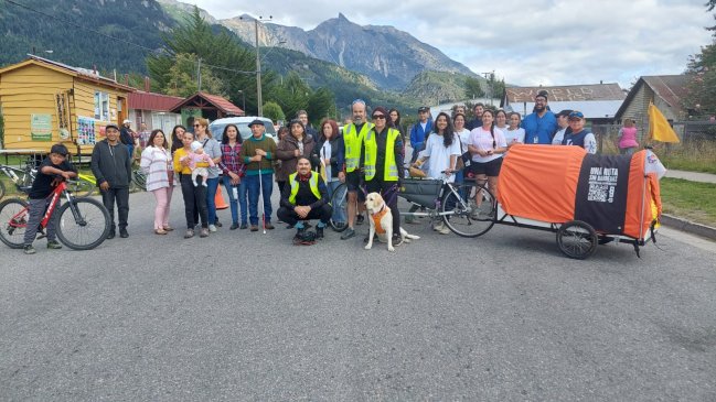 Mujer no vidente y su perro guía recorren la Carretera Austral: Hoy llegó a Coyhaique