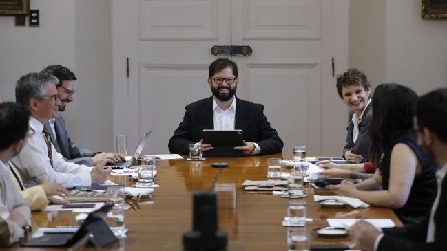 Oficialismo expectante ante posible cambio de gabinete