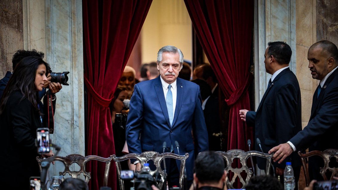 Fernández destacó crecimiento económico de Argentina pese a inflación de 94,8% anual