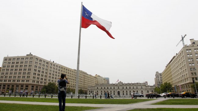 Cambio de gabinete: De Urresti pide equilibrar las subsecretarías y Cariola critica falta de unidad