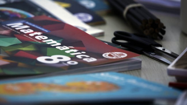 Superintendencia: La falta de uniforme, textos y útiles no puede limitar el acceso al proceso educativo