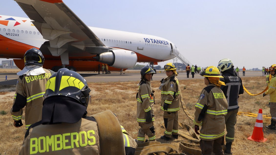Tras casi un mes, el Ten Tanker se fue de Chile